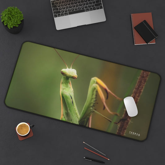 Majestic Mantis Full-Size Gaming Mousepad